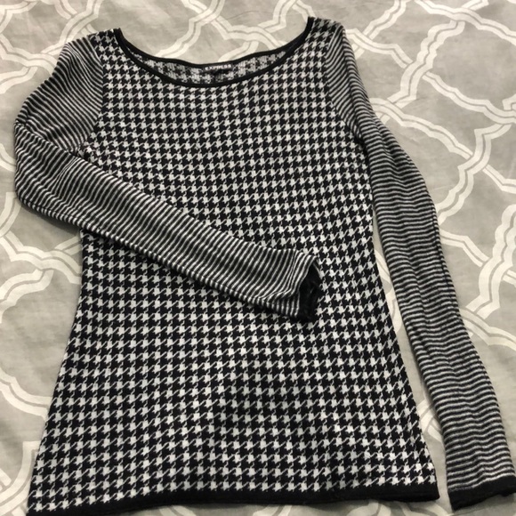 Express Sweater - Picture 1 of 2